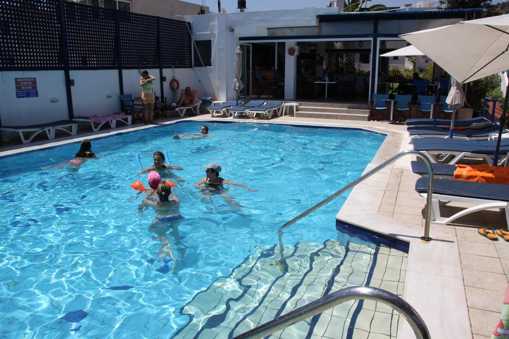 Porto Bello Hotel Apartments 멜라토스 외부 사진