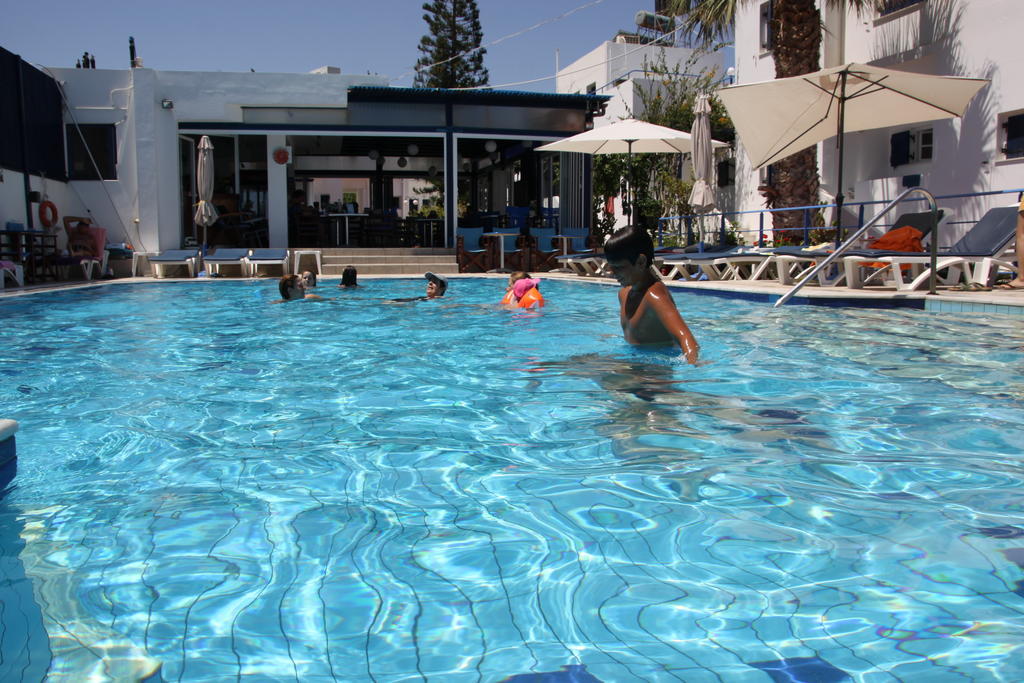 Porto Bello Hotel Apartments 멜라토스 외부 사진